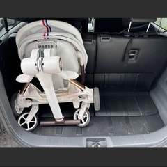 折りたたみベビーカーの画像