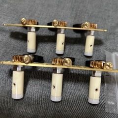 アレッシーの高級クラシックギター用ペグ　35mm  新品の画像
