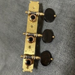 アレッシーの高級クラシックギター用ペグ　35mm  新品の画像
