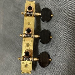 アレッシーの高級クラシックギター用ペグ　35mm  新品の画像
