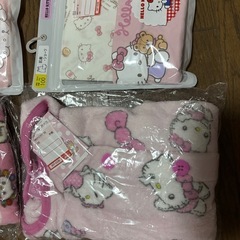 100　まとめ売り ハッピーバッグ 肌着 ショーツ フリースベスト スリーパーの画像