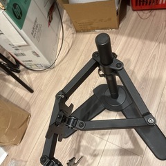 デュアルモニターアームの画像