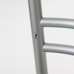 パイプ椅子グリーン
の画像