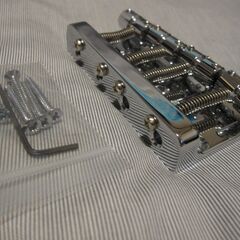 GOTOH 201B-4 クローム　ベース用ブリッジ　新同の画像