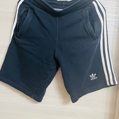 adidas ブラック ショートパンツ 3本ライン　アディダス　ハーフパンツの画像