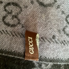 GUCCIマフラーの画像