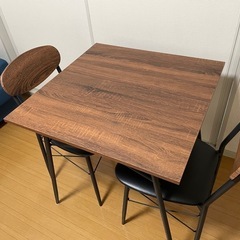 デスク＋椅子の画像
