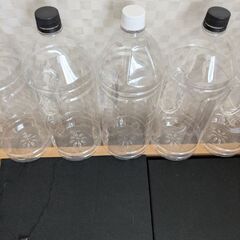 4Lペットボトル×5本　洗浄済みの画像