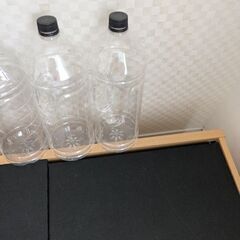 4Lペットボトル×5本　洗浄済みの画像