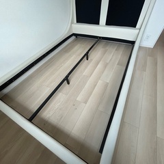 ダブルベッド(白)の画像
