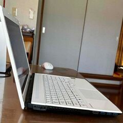 富士通 LIFEBOOK Win11 SSD 8G Office 美品の画像