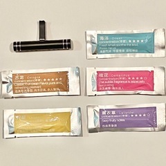 【新品】クリップ式アロマディフューザー 香料スティック5本付 ①の画像