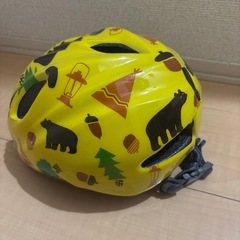 モンベル子供用ヘルメットの画像