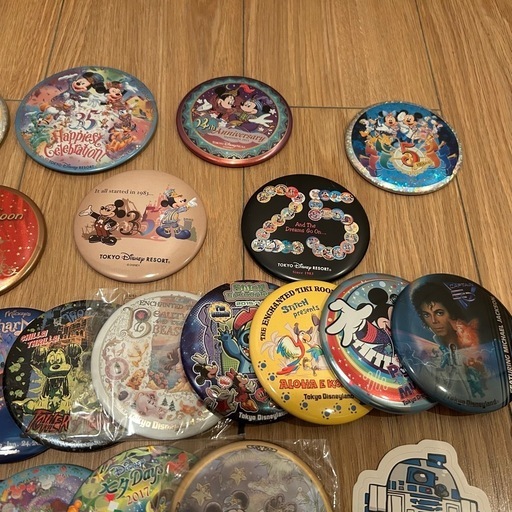 Disney 缶バッジ