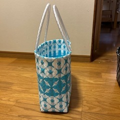 カゴバックの画像