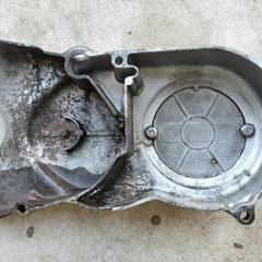 6V 純正フロントスプロケットカバー エンジンカバー 中古 ホンダ HONDA ベンリィ　CD50／以下検索　 CD90 カブ ゴリラ　モンキー エイプの画像