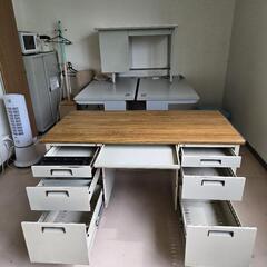 オフィス用机の画像