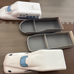 新幹線　お弁当箱　の画像