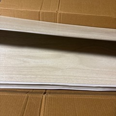 フロアタイル（シールタイプ）の画像