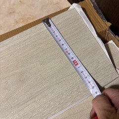 フロアタイル（シールタイプ）の画像