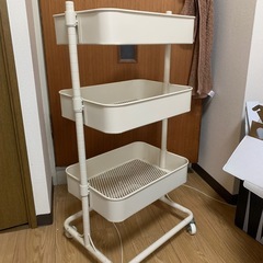 3段ラックの画像