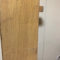 木製のテーブルの画像