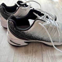 テニス・YONEX⭐︎26.5
の画像