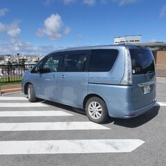 日産セレナ（8名）の画像