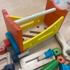 木の組み立ておもちゃの画像
