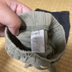H&M男の子も女の子も色違いショートパンツ約70の画像