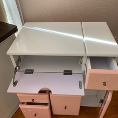 化粧ドレッサーの画像