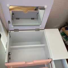化粧ドレッサーの画像