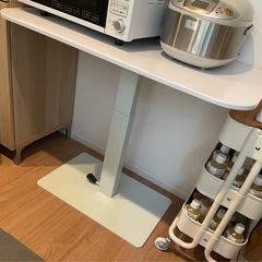 昇降式テーブル　デスク　リフトアップテーブル
の画像