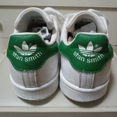 adidas✭スタンスミスの画像