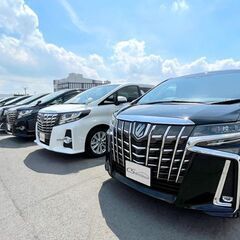 中古車専門店の中古車販売スタッフの画像