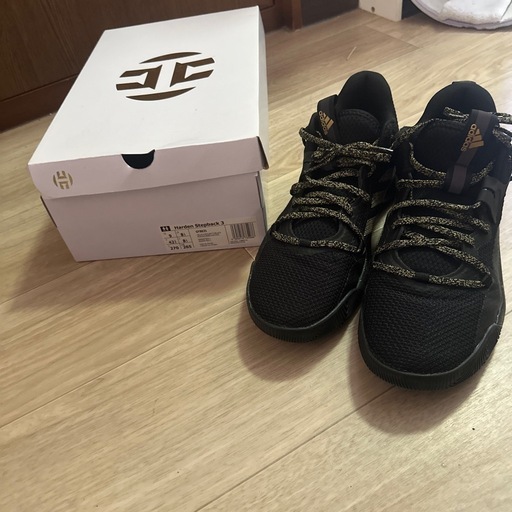adidasバスケットシューズ
　27cm