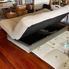 ソファの画像