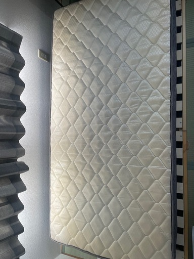 ニトリ　シングル
脚付スノコベット　圧縮マットレス