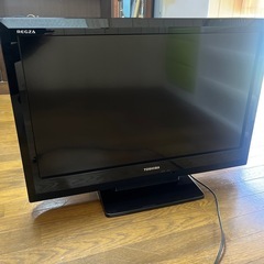 TOSHIBA  REGZA  32型TVの画像