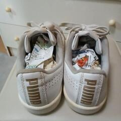 PUMAスニーカーの画像