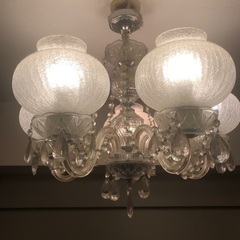 豪華高級　シャンデリア　オールガラス　LED  5灯の画像