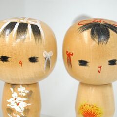 伝統こけし 相田晴峰 2体セット 「新春」「紅花」 各約15.3cm 創作こけし 木製 和風 昭和レトロ 札幌市 清田区 平岡の画像
