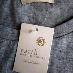 earth Tシャツの画像