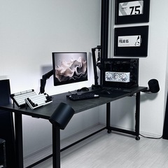 PCデスクの画像