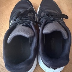 adidas スニーカー レディースの画像