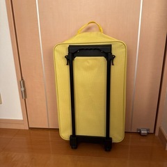 ミッキーのキャリーケースの画像