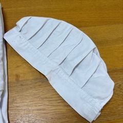 給食エプロンと帽子のセットの画像