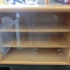 ミニ食器棚 3段 W60D32H43 ナチュラル コンパクト ミニサイズ 木目調 ガラス扉 卓上 札幌 西野店の画像