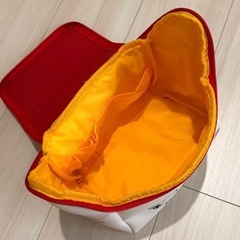 SNOOPYのハウス型収納ポーチの画像