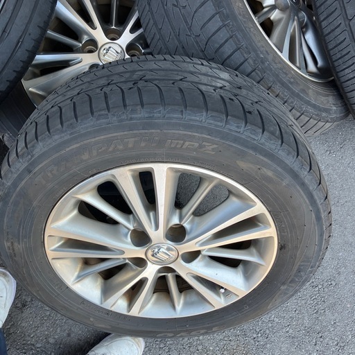 215/60R16 タイヤホイール　トヨタ　4本 　クラウン